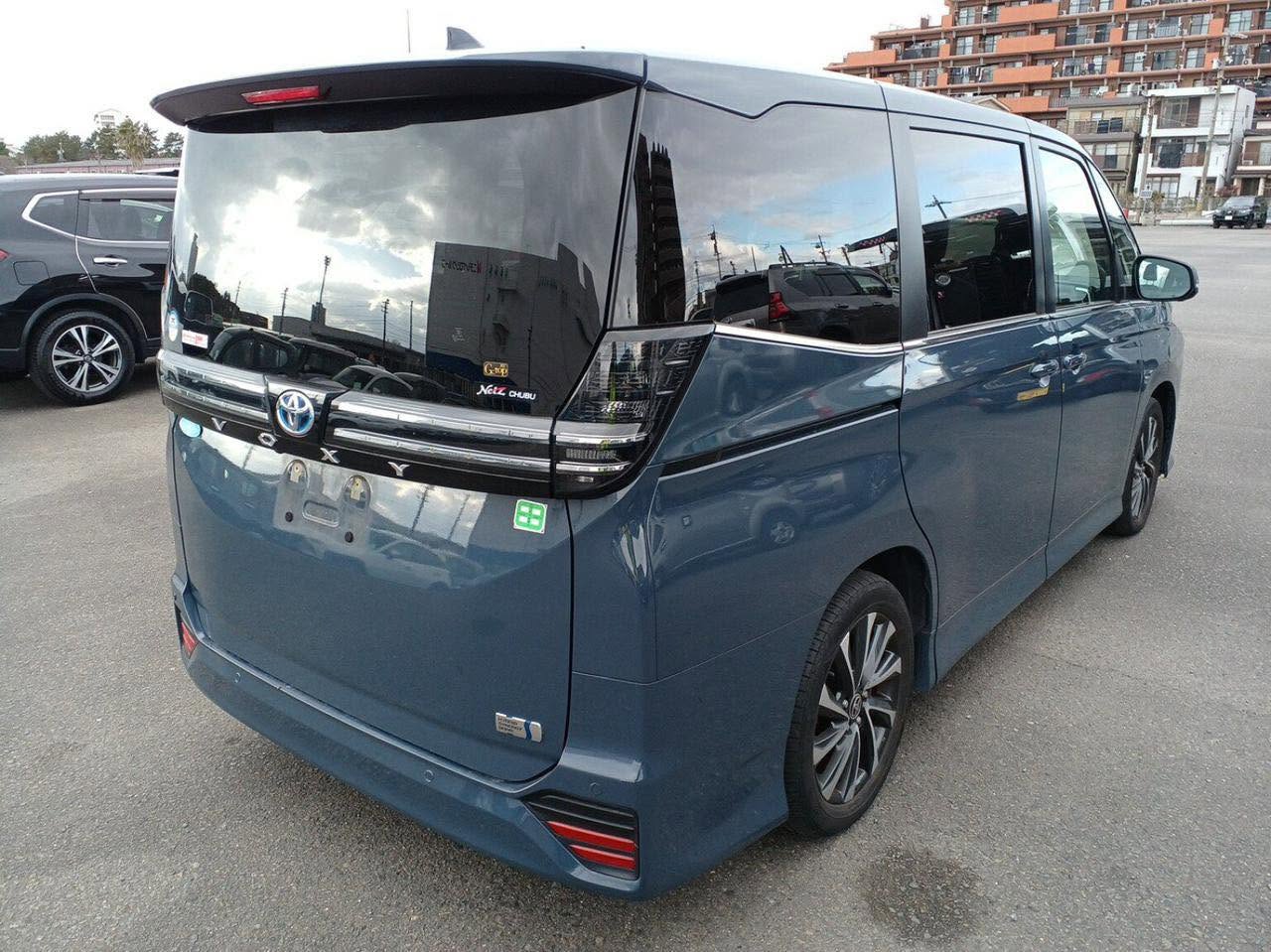 Toyota Voxy Hybrid S-Z 2022