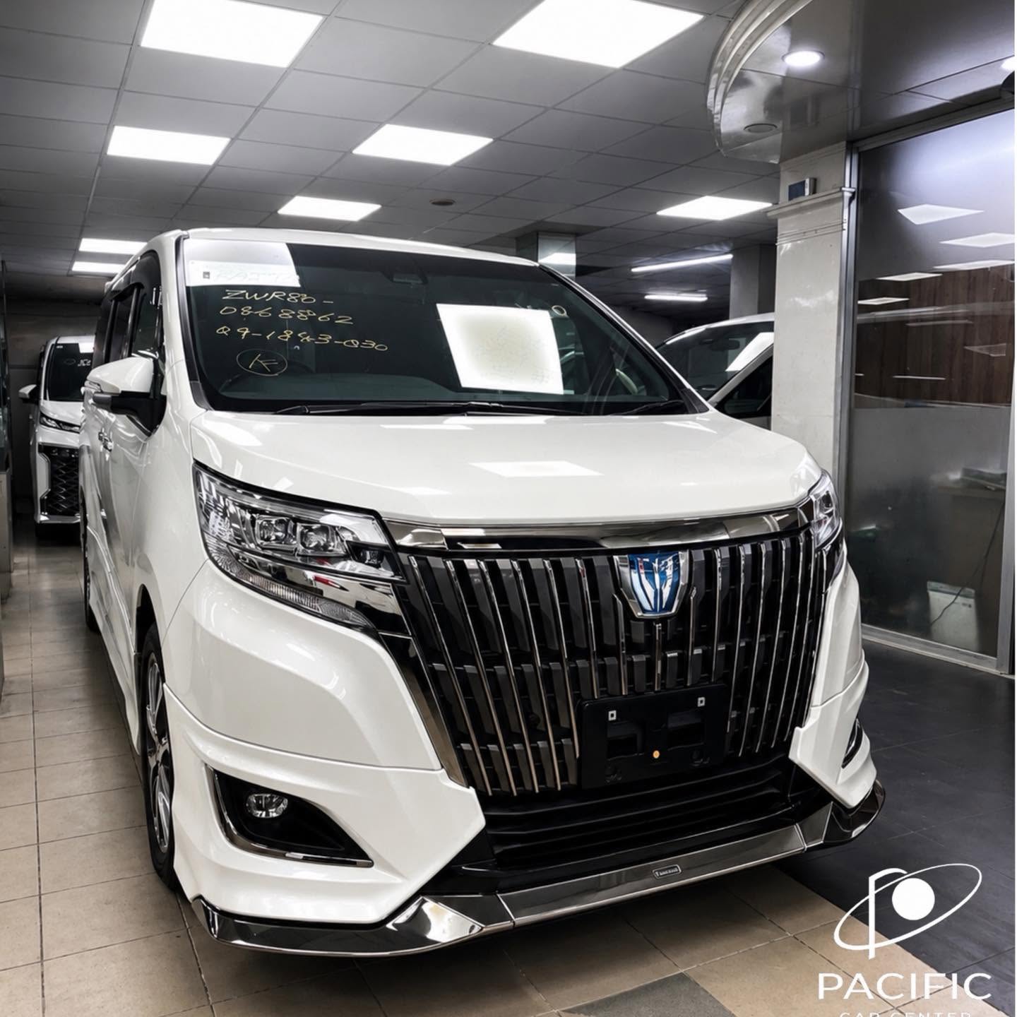 Toyota Esquire Gi Premium Hybrid