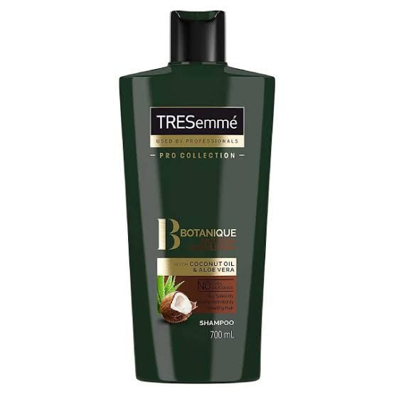 TRESemmé Botanique Nourish & Replenish Shampoo 700ml — United Arab Emirates